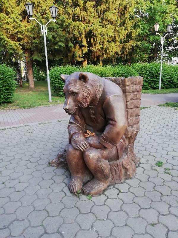 Аллея сказок в городе тайги