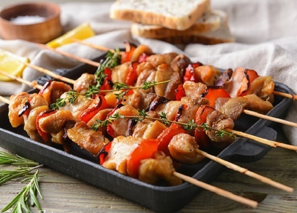 Готовим шашлык с дымком в духовке