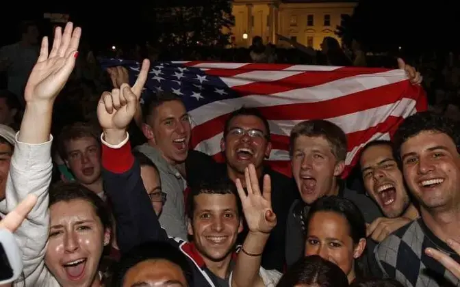 Курс доллара за сто рублей.