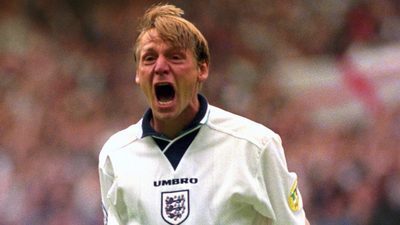 Игроки вне поля: обычные профессии футболистов.