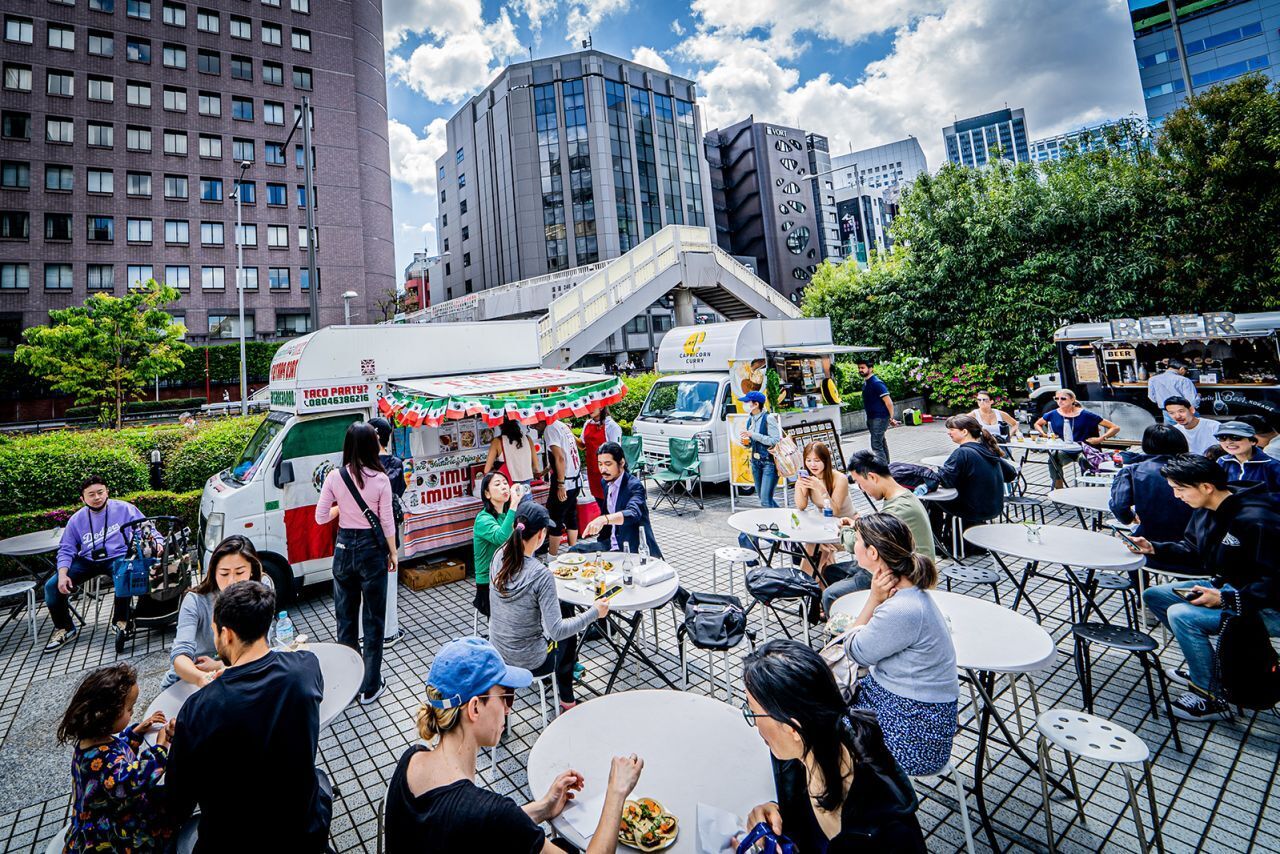 Он покинул Японию и научился делать тако в Мексике. Теперь у него самый крутой грузовик с тако в Токио.