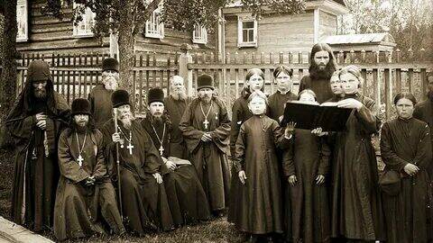 Старообрядцы - это направление в православии.