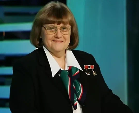 Н. Платошкин о В. Терешковой и С. Савицкой