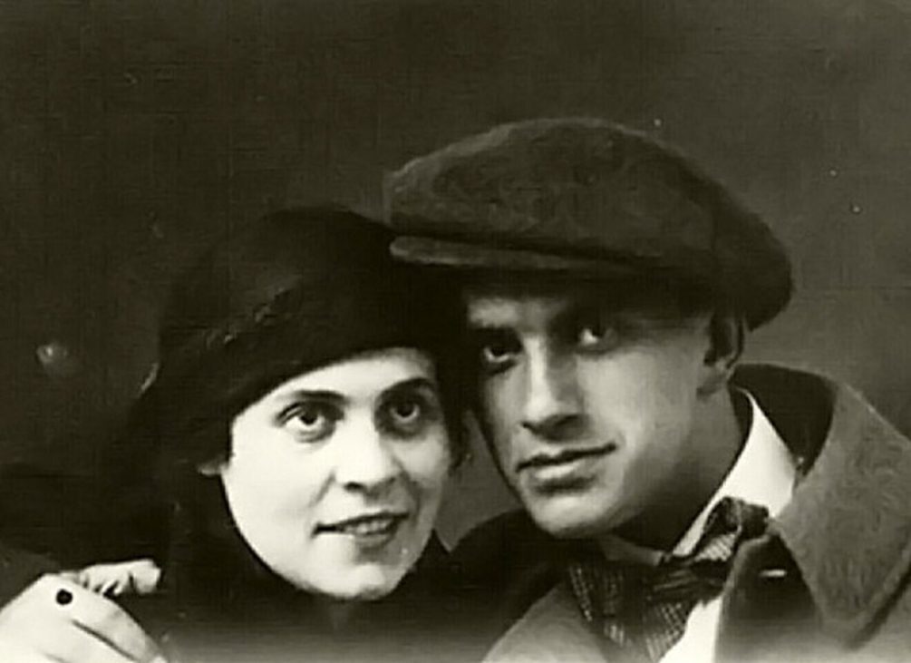 Знаменитый стиль поэзии..."лесенка".