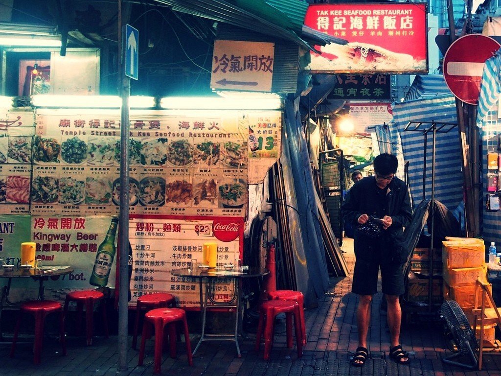 Мистический тайник: ночной рынок темпл стрит маркет