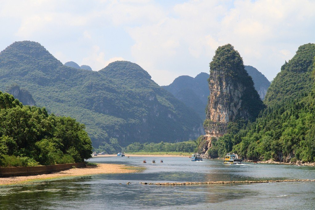 Река Ли: Великолепие природы Китая в сердце Гуанси-Чжуанского округа