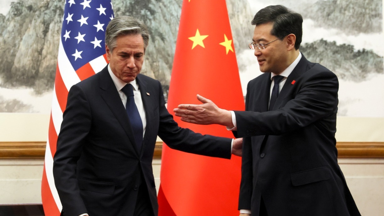 Поднебесная стоит на своем.