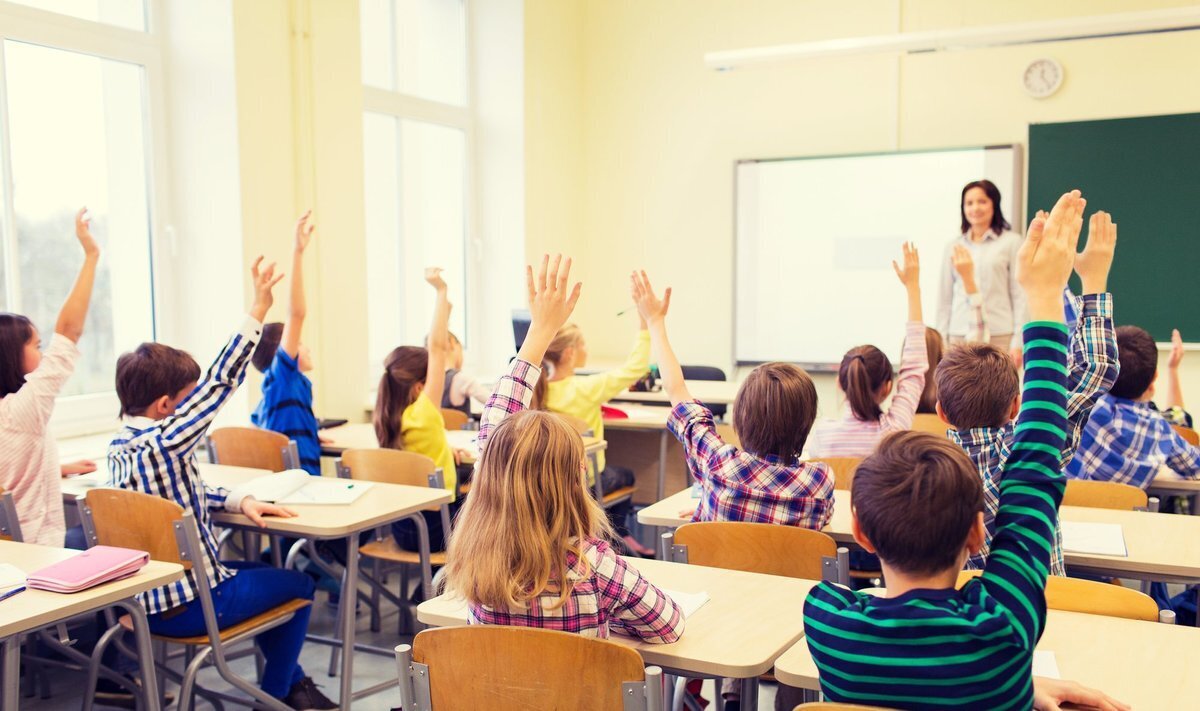 Не хватает 600 педагогов, ситуация критическая