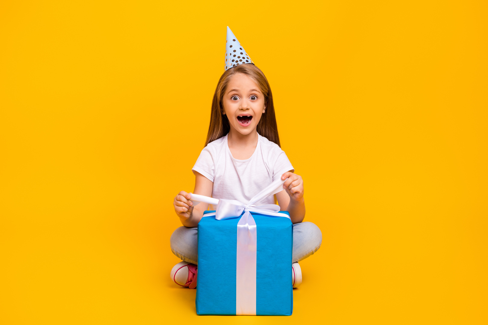 Вручение подарков с изюминкой: юмористические подарки, которые рассмешат вашу дочь