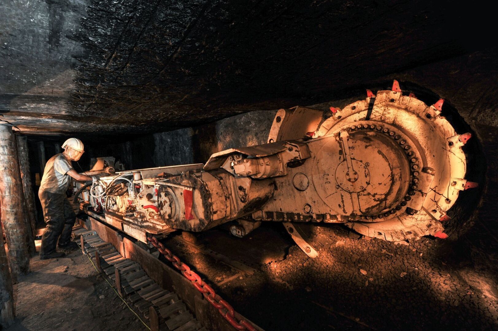 Где добыть алмазы законным путем и что для этого надо.