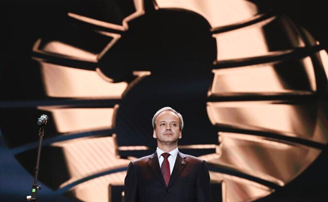 В шахматном мире набирает оборот скандал. Причем здесь Дворкович