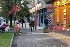 В Москве беспилотник врезался в здание неподалеку от Минобороны