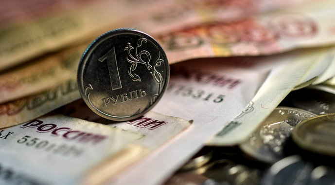 Доля рубля в международных расчетах России стремительно растет