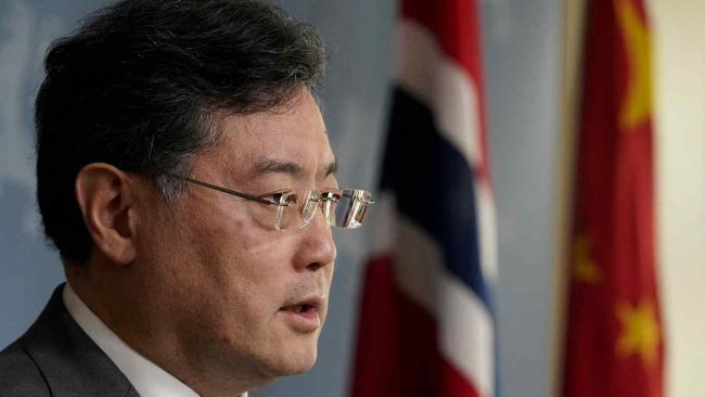 Внутриполитические Интриги в Китае: Увольнение и Назначение Министра Иностранных Дел