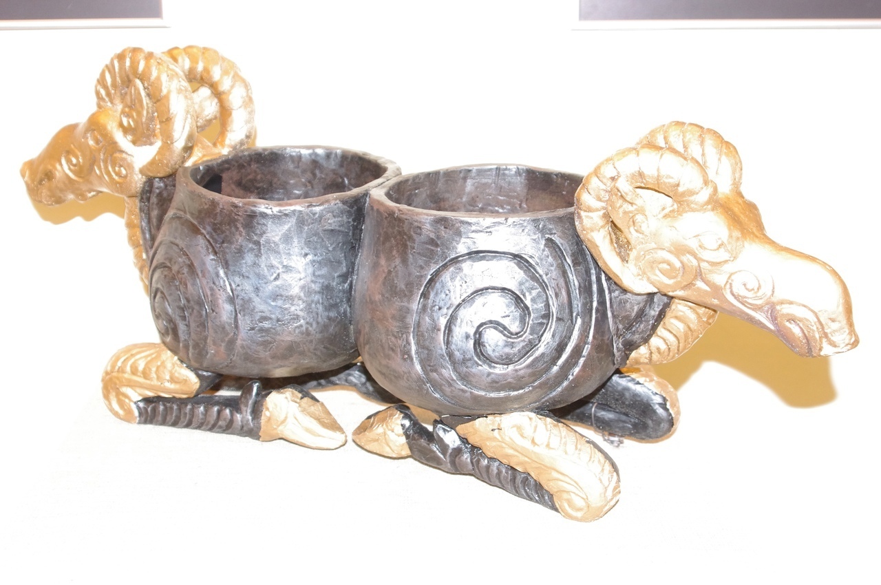 Артефакты из Филипповской гробницы.