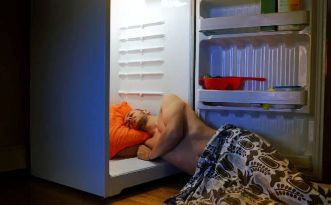 7 способов комфортно выспаться в жару