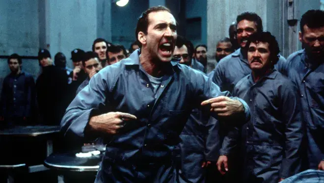 15 самых безумных ролей Николаса Кейджа в рейтинге (включая "Сочувствие дьяволу")