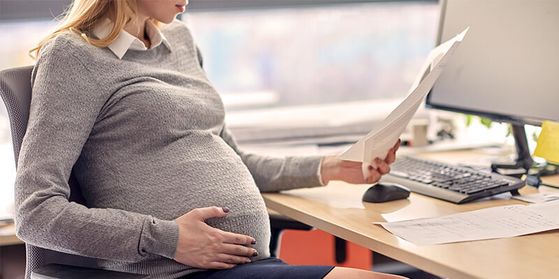 "Декрет: Важность отдыха и поддержка для родителей и новорожденных"