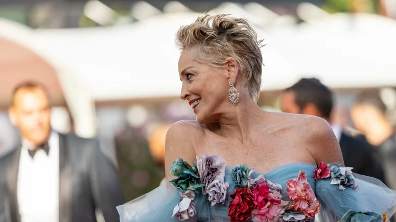 Шэрон Стоун рассказала о безумных выходках фанатов