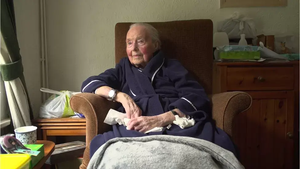 Нехватка сиделок: женщина застряла в больнице на 11 месяцев