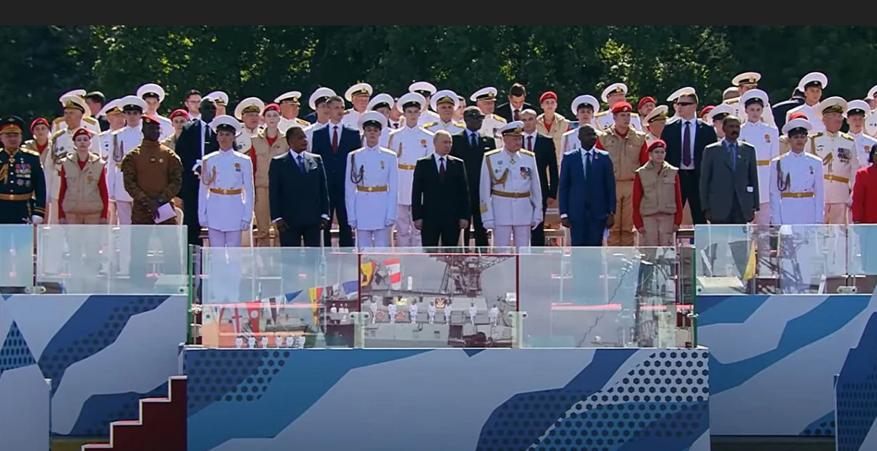 День Военно-Морского флота в Санкт-Петербурге и Кронштадте