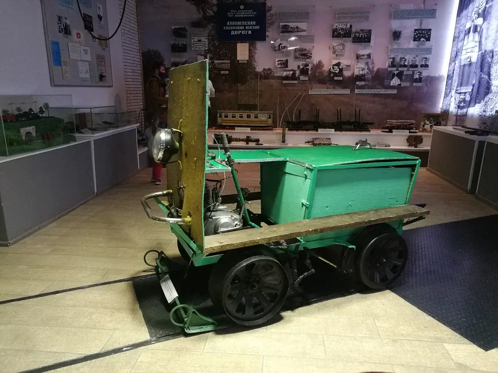 Алапаевская узкоколейная железная дорога была нужна...