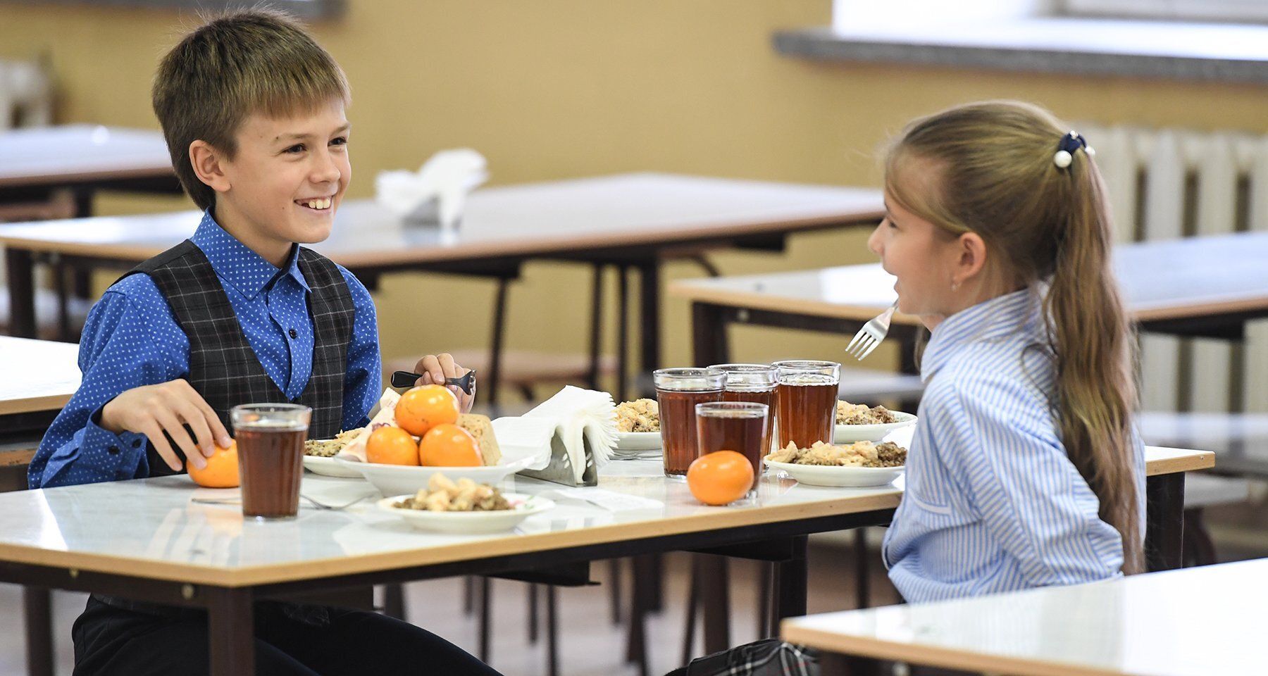 Бесплатное питание в школе 2023: кому положено, как оформить и как его получить?