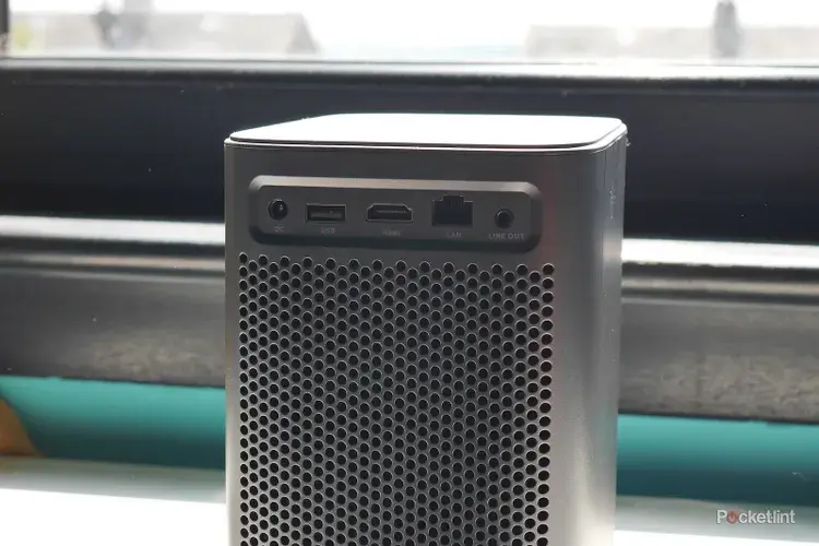 Обзор Emotn N1: проектор plug-and-play с умными функциями Netflix