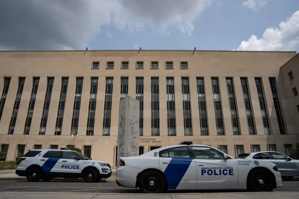 Трамп готовится совершить регулярное посещение здания суда, но на этот раз в Вашингтоне.