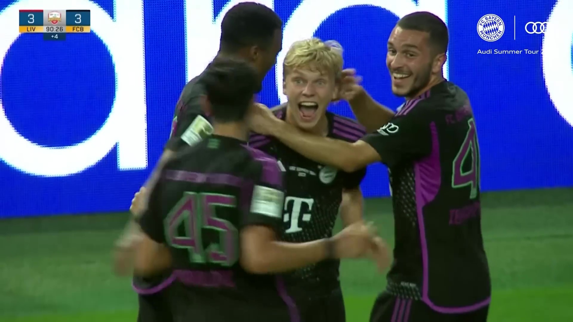 "Ливерпуль" и "Бавария" забили 7 мячей на двоих