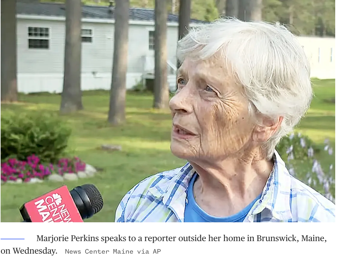 87-летняя женщина отбилась от незваного гостя, а затем накормила его, когда он сказал, что голоден.