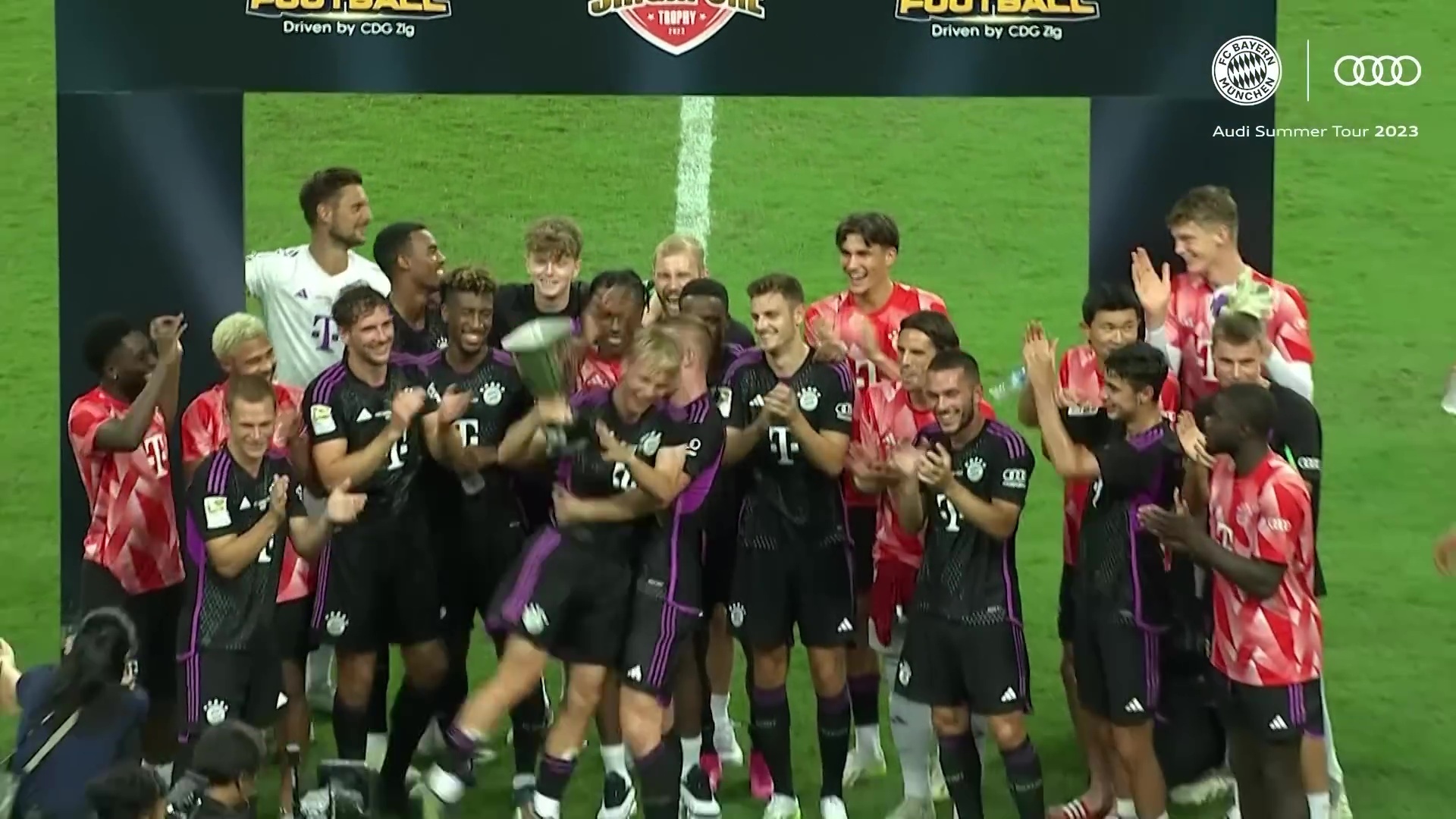 "Ливерпуль" и "Бавария" забили 7 мячей на двоих