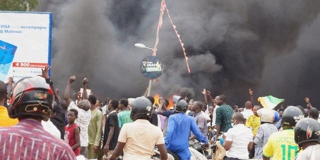 Президент Африки предупреждает о "возможностях" для России в условиях продолжающихся политических беспорядков