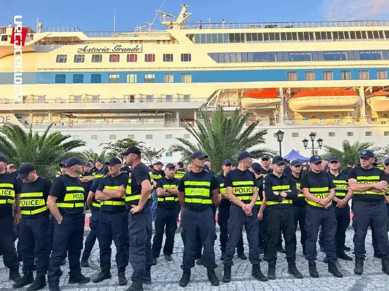 Скандальное происшествие с россиянами в Турции: Незаконная коммерческая деятельность и депортация