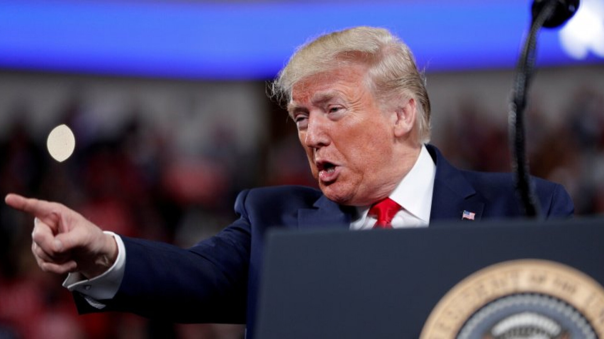 Трамп зарылся в самую глубокую яму