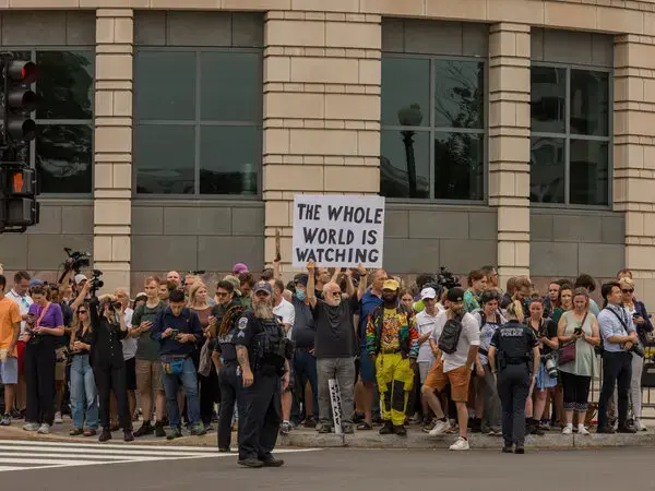 Обвинения против Трампа: Судебное разбирательство в США