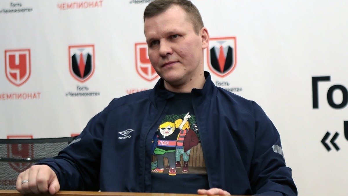 Бывший игрок сборной России Андрей Соломатин по футболу отправился на СВО