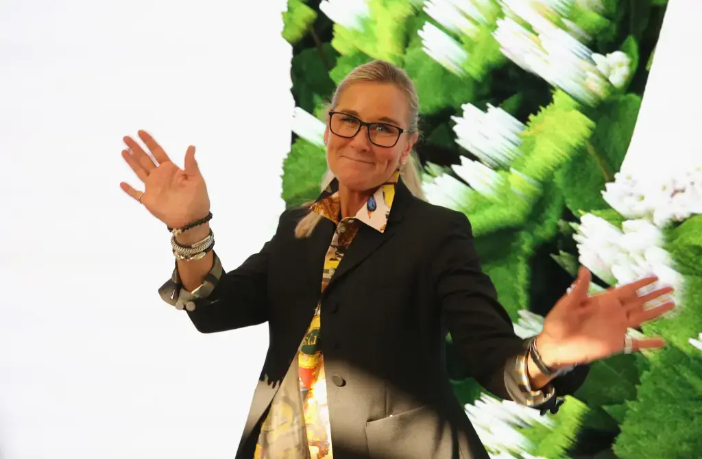 Ким Кардашьян нанимает экс-руководителя Apple по розничной торговле Анджелу Арендтс для работы в частной инвестиционной компании