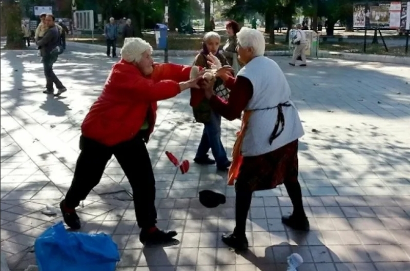 Человек человеку кто сейчас?