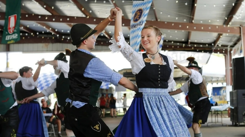 "Лендлер: Искусство и Грация в движении"