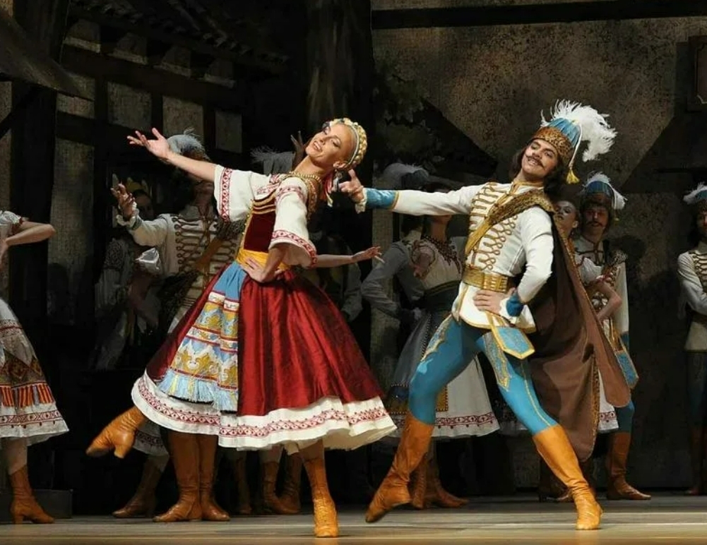 "Мазурка: Ритм Восторга, Экспрессия Души и Карнавал Любви"