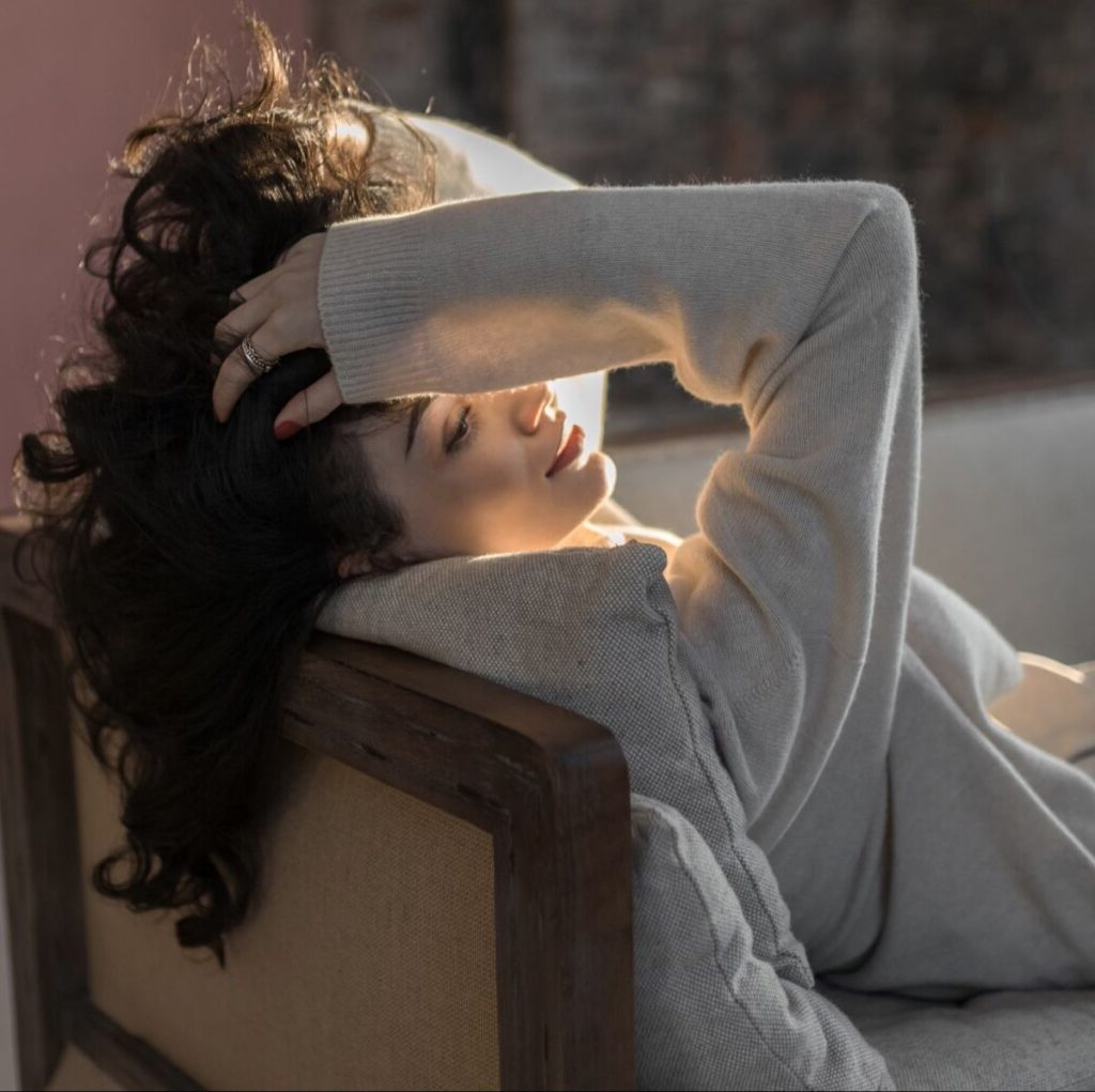 Любите себя достаточно сильно, чтобы знать, когда уйти.