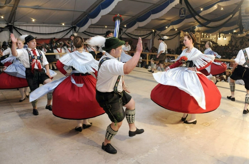 "Лендлер: Искусство и Грация в движении"