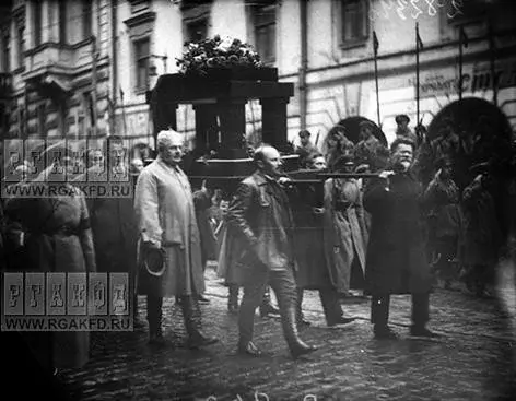 Голодный обморок "распорядителя продуктов" (Александр Дмитриевич Цюрупа)