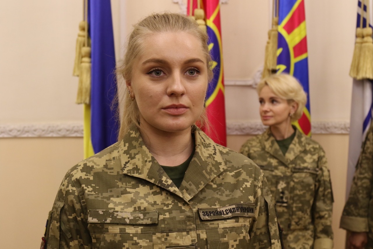 В украинскую армию будут призывать женщин.