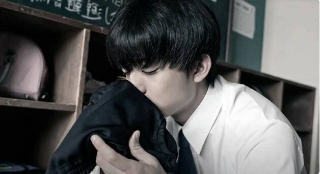 Проверка нормальности: феномен японских школьниц и их трусов