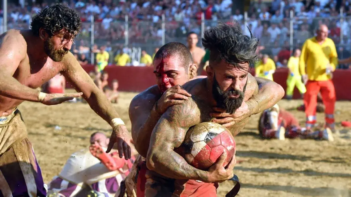 Страшный сон профессиональных футболистов - флорентийский кальчо