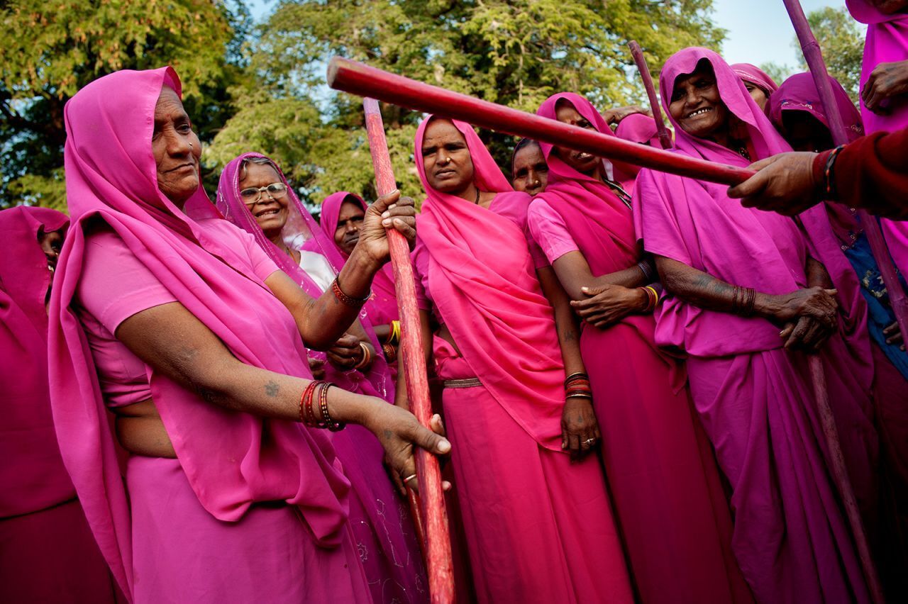 Как мир влюбился в сари