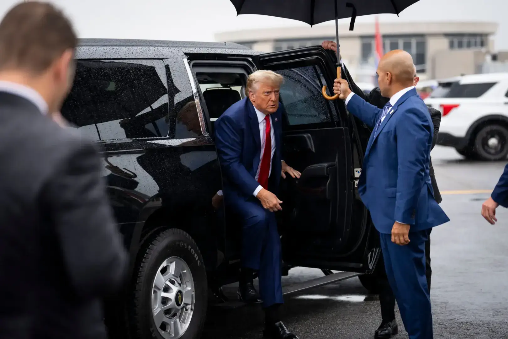 Спиральные юридические счета угрожают Трампу денежным ударом!!!