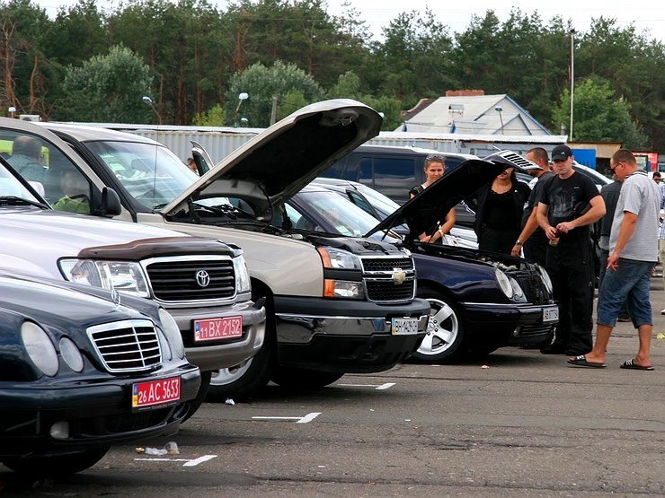 Дисбаланс и прозрачность: кто контролирует вторичный рынок автомобилей в России
